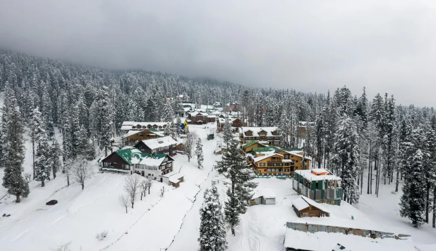 gulmarg main kashmir tourism adventures